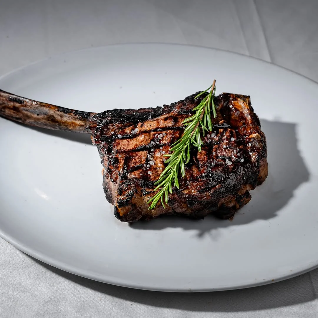 Best Tomahawk succelent juicy and well prepared